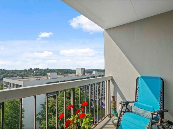 500 Highpoint Drive PH 6, Hartsdale NY 10530