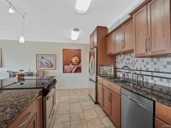 500 Highpoint Drive PH 6, Hartsdale NY 10530