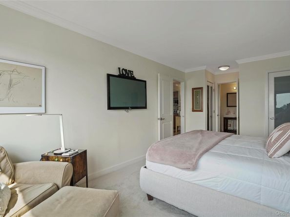 500 Highpoint Drive PH 6, Hartsdale NY 10530