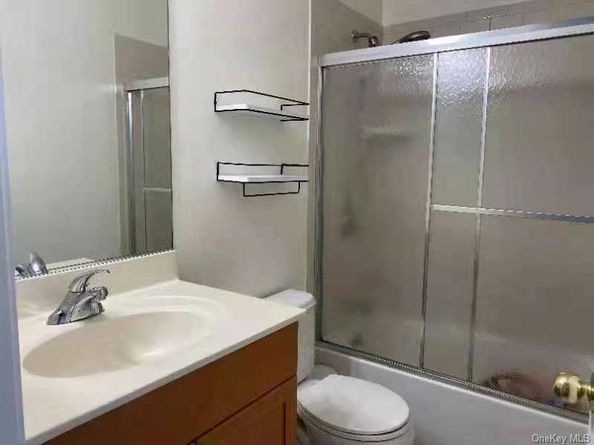 306 Weatherly Place 107, College Point NY 11356
