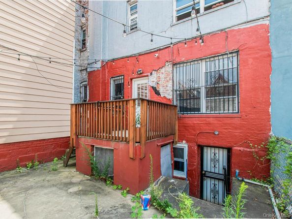 951 E 221st Street, Bronx NY 10469
