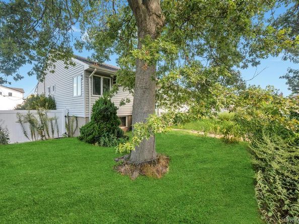 710 Fishermans Road, Baldwin NY 11510