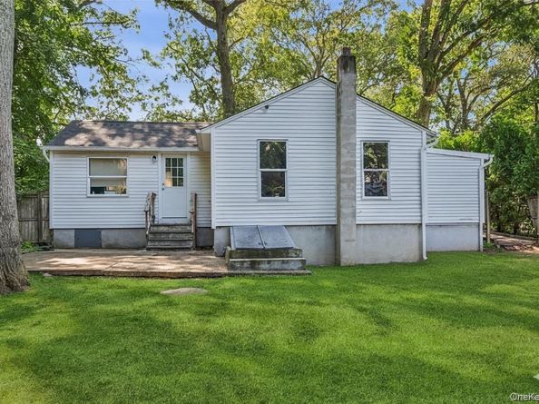 39 Gould Road, Centereach NY 11720