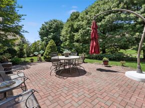 13 Graycrest Court, Mount Sinai NY 11766