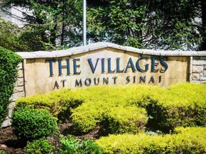13 Graycrest Court, Mount Sinai NY 11766