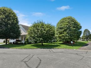 13 Graycrest Court, Mount Sinai NY 11766