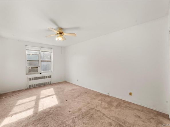1296 Midland Avenue L2, Yonkers NY 10704