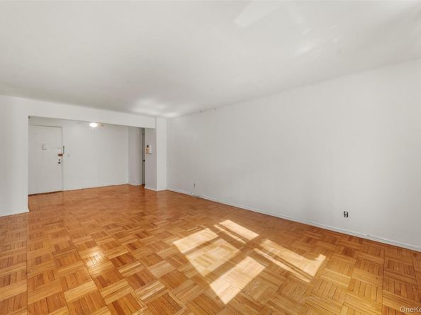 1296 Midland Avenue L2, Yonkers NY 10704