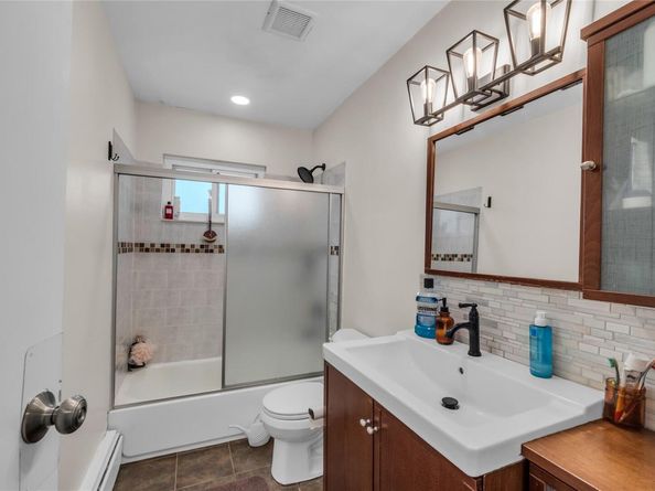 756 Bohemia Parkway, Sayville NY 11782