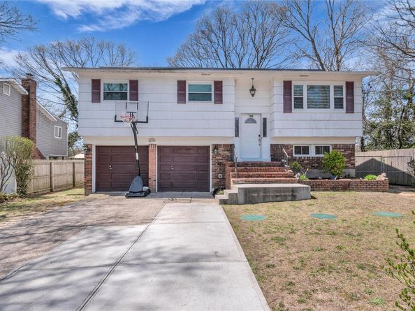 756 Bohemia Parkway, Sayville NY 11782