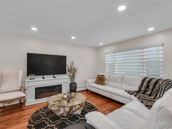 756 Bohemia Parkway, Sayville NY 11782