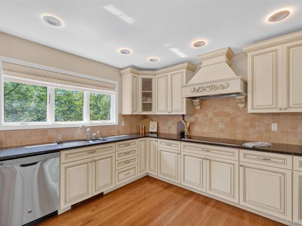 19 Redwood Drive, Somers NY 10589