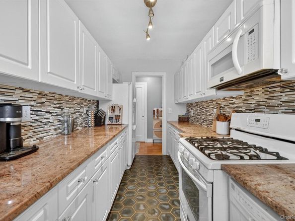 474 W 238th Street 6A, Bronx NY 10463