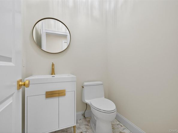 229 Brixton Road, Garden City NY 11530