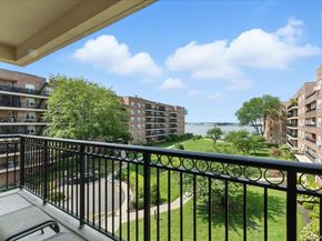 162-41 Powells Cove Boulevard 4D, Beechhurst NY 11357