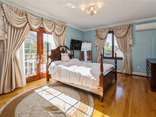 166-21 Goethals Avenue, Jamaica Estates NY 11432