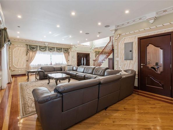 166-21 Goethals Avenue, Jamaica Estates NY 11432