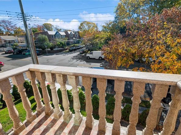 166-21 Goethals Avenue, Jamaica Estates NY 11432