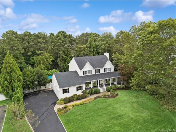 225 Hidden Acres Path, Wading River NY 11792