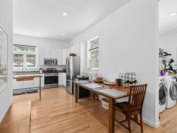 120 Talmage Farm Lane, East Hampton NY 11937