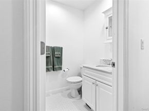 120 Talmage Farm Lane, East Hampton NY 11937