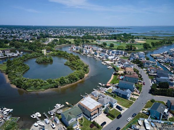 3609 Somerset Drive, Seaford NY 11783
