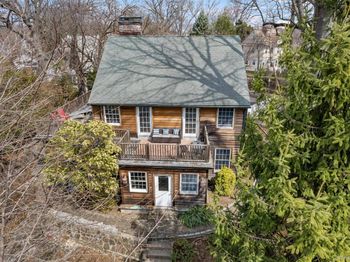 32 Merriam Place