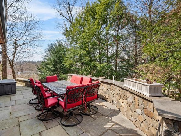 32 Merriam Place, Bronxville NY 10708