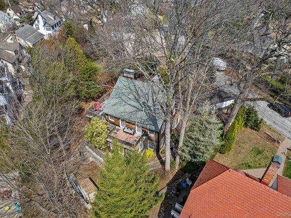 32 Merriam Place, Bronxville NY 10708
