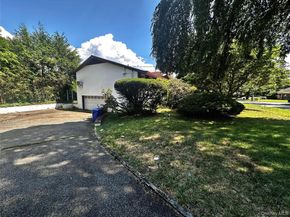 100 Woodford Road, Scarsdale NY 10583