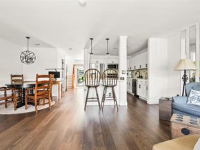 95 Erin Lane, Setauket NY 11733