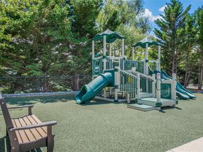 95 Erin Lane, Setauket NY 11733
