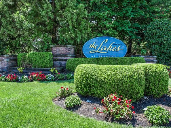 95 Erin Lane, Setauket NY 11733