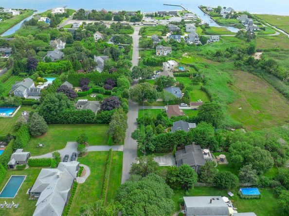51 Halsey Road, Remsenburg NY 11960