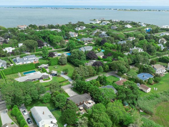 51 Halsey Road, Remsenburg NY 11960