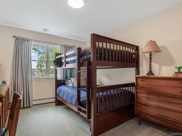 956 N Park Avenue, Massapequa NY 11758
