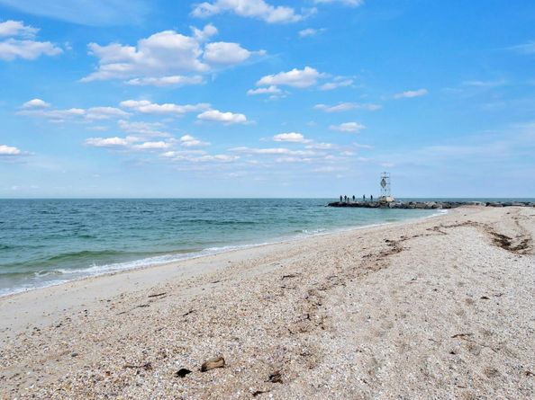 965 Breakwater Road, Mattituck NY 11952