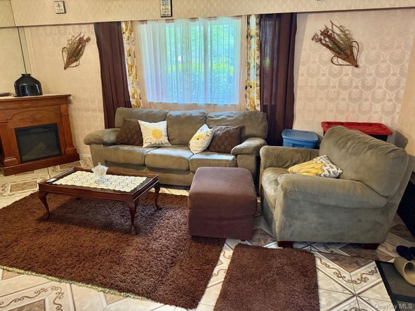78 Feller Drive, Central Islip NY 11722