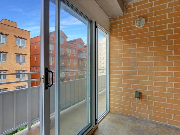 4317 Union Street 5A, Flushing NY 11355