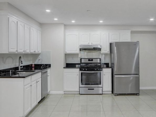 4317 Union Street 5A, Flushing NY 11355