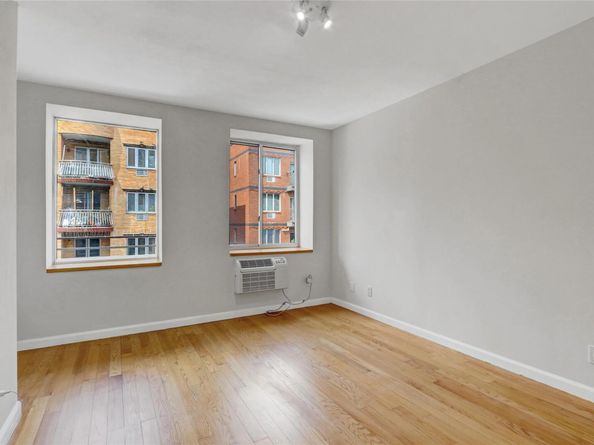 4317 Union Street 5A, Flushing NY 11355