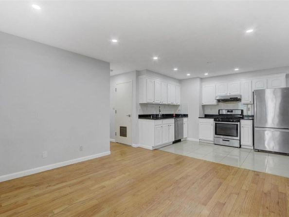 4317 Union Street 5A, Flushing NY 11355