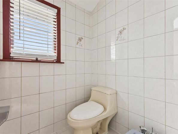 154-70 11th Avenue, Beechhurst NY 11357