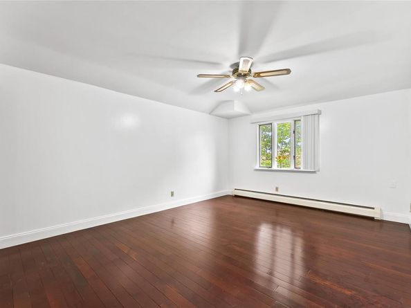 154-70 11th Avenue, Beechhurst NY 11357