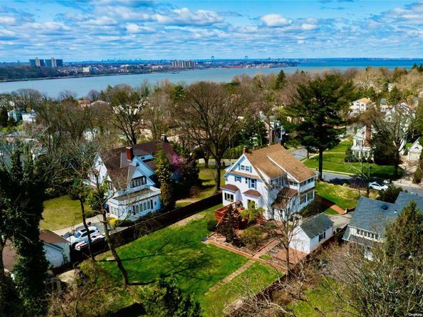 26 Cherry Street, Douglaston NY 11363