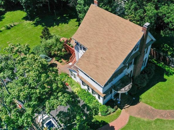 26 Cherry Street, Douglaston NY 11363