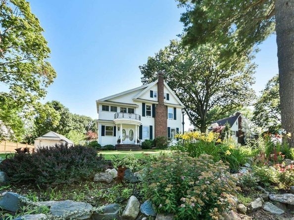 26 Cherry Street, Douglaston NY 11363