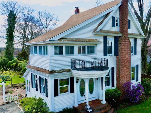 26 Cherry Street, Douglaston NY 11363