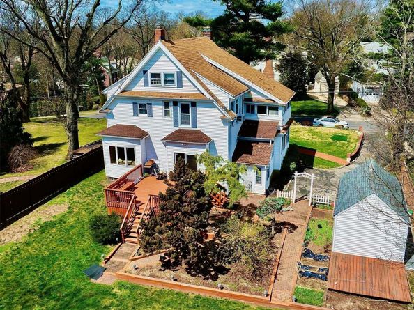 26 Cherry Street, Douglaston NY 11363
