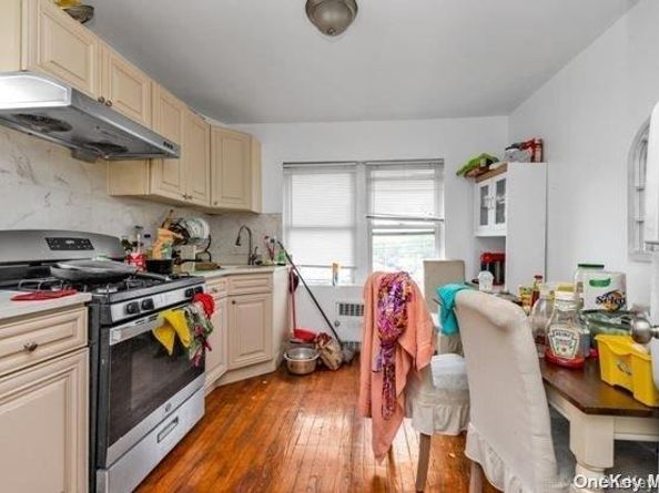 85-38 Homelawn Street, Jamaica Hills NY 11432